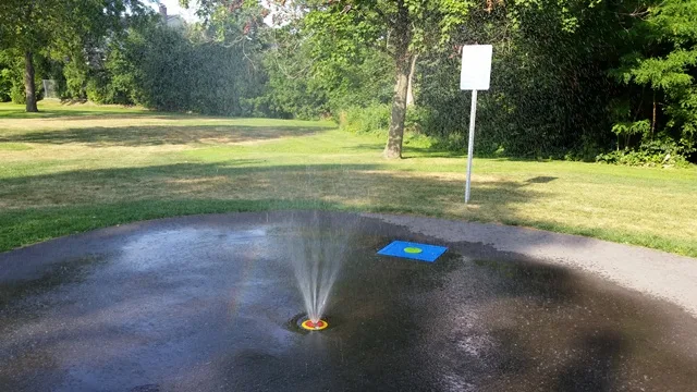 Baker Park splash pad from the official city splash-pad guide. Photo date not stated.