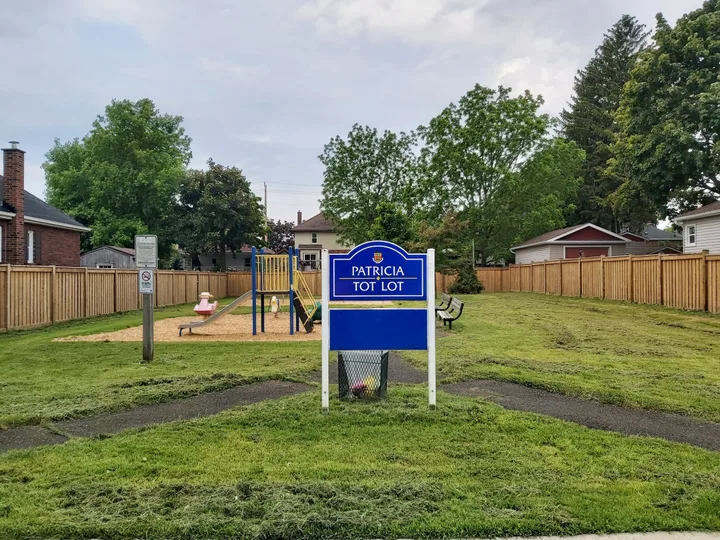 Patricia Tot Lot, Oshawa, Ontario