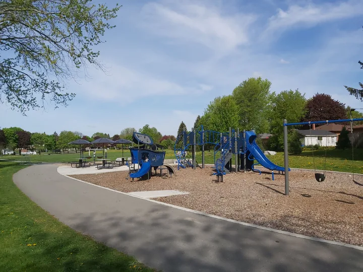 Willowdale Park, Oshawa, Ontario
